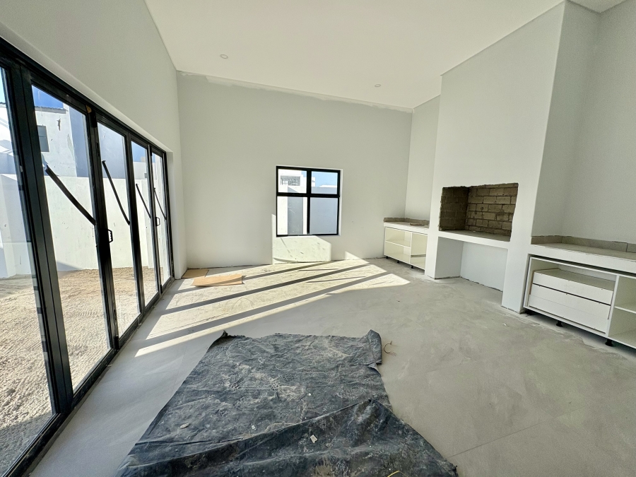 4 Bedroom Property for Sale in Sandown Western Cape